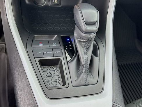 Used 2025 Toyota RAV4 LE image 22