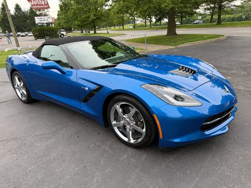 Used 2015 Chevrolet Corvette Stingray Convertible w/ 3LT Preferred Equipment Group RWD image 12