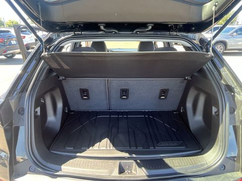 Used 2023 Chevrolet Bolt EUV LT w/ Driver Confidence Package FWD image 22