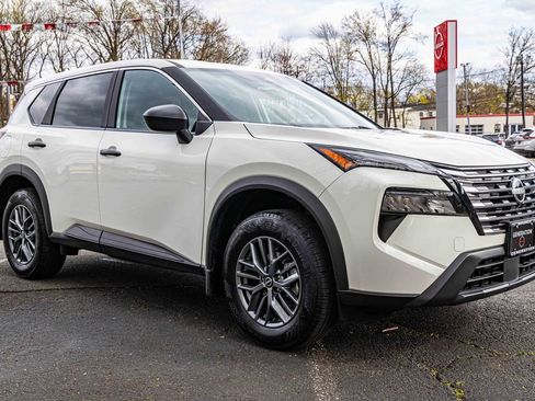 Certified 2024 Nissan Rogue S image 1