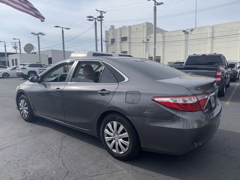 Used 2015 Toyota Camry LE image 6