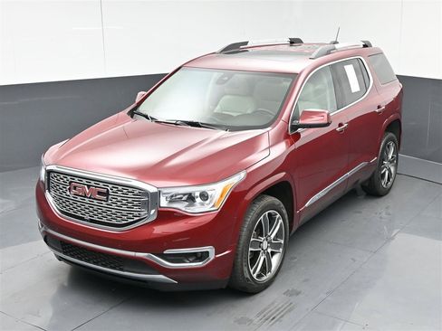 Used 2018 GMC Acadia Denali w/ Technology Package AWD/4WD image 22