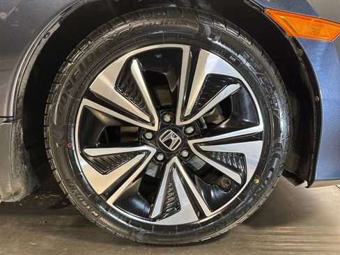 Certified 2017 Honda Civic EX-T image 14