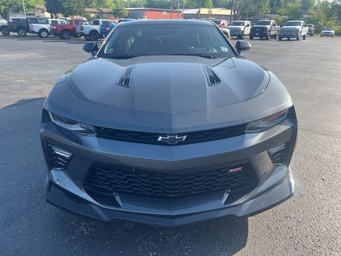 Used 2018 Chevrolet Camaro SS RWD image 7