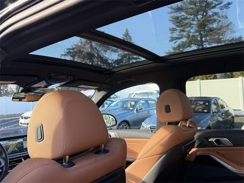 Certified 2023 BMW X5 xDrive40i w/ M Sport Package image 17