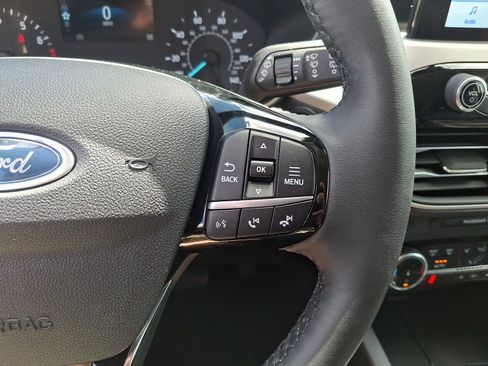 Certified 2022 Ford Escape SEL image 21