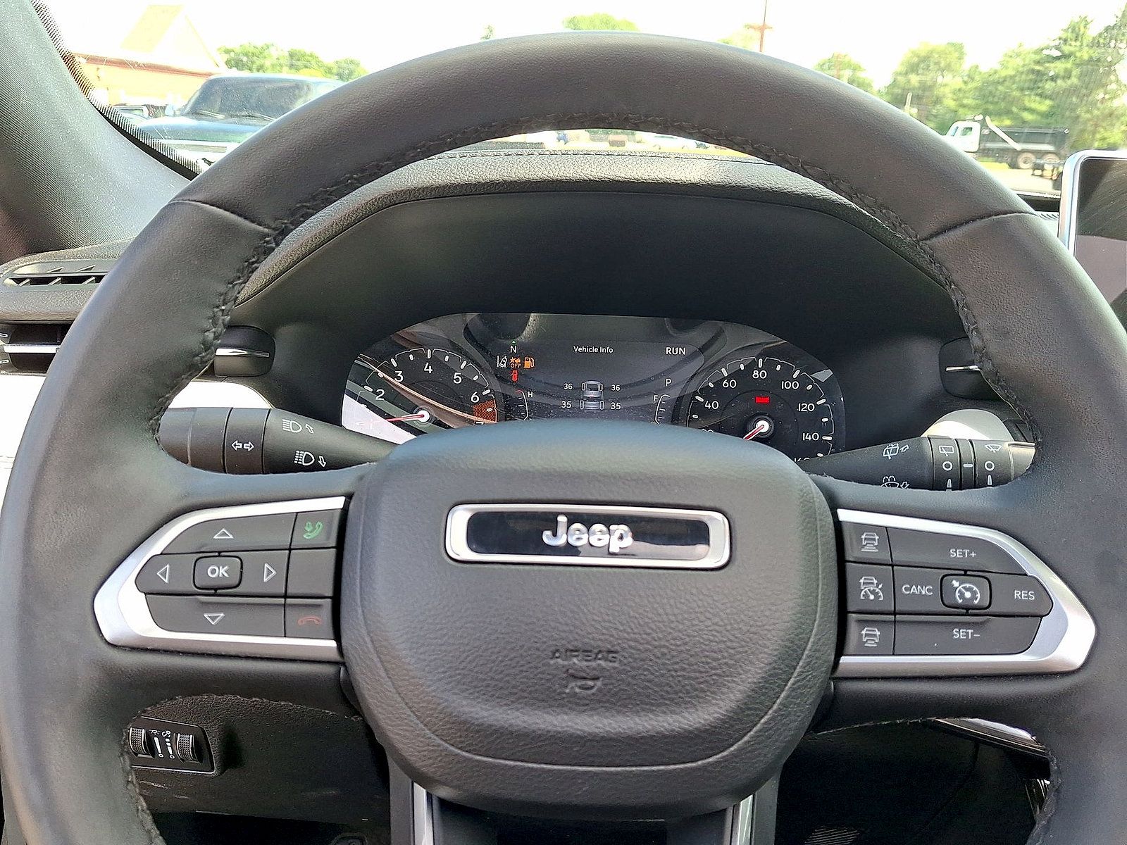 Used 2023 Jeep Compass Limited w/ Sun and Sound Group AWD/4WD image 16