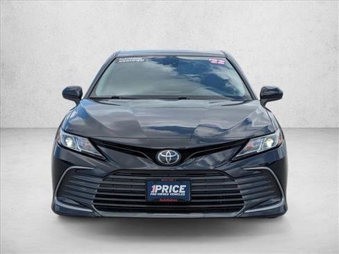 Used 2022 Toyota Camry LE FWD image 2