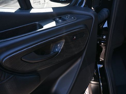 Used 2024 Mercedes-Benz Sprinter 3500 image 7