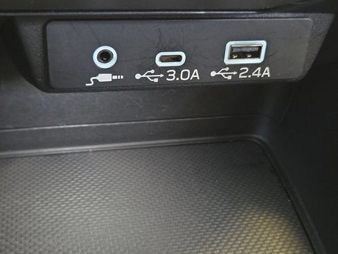 Used 2025 Subaru Crosstrek 2.0i Premium AWD/4WD image 42