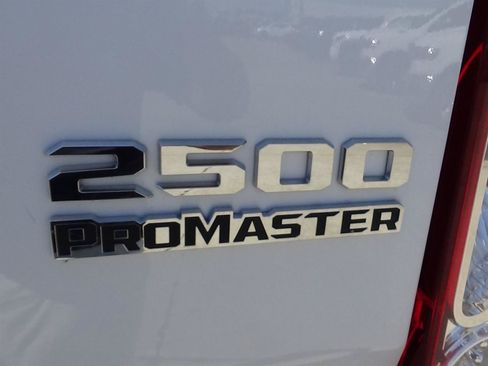 Used 2026 RAM ProMaster 2500 w/ Convenience Group FWD image 9