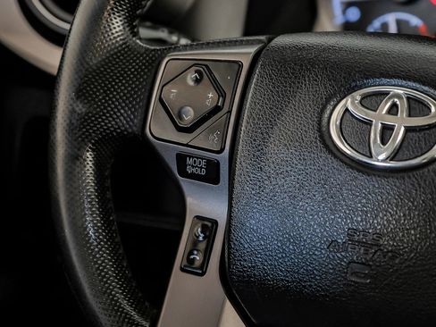 Used 2016 Toyota Tacoma SR5 w/ Towing Package image 17