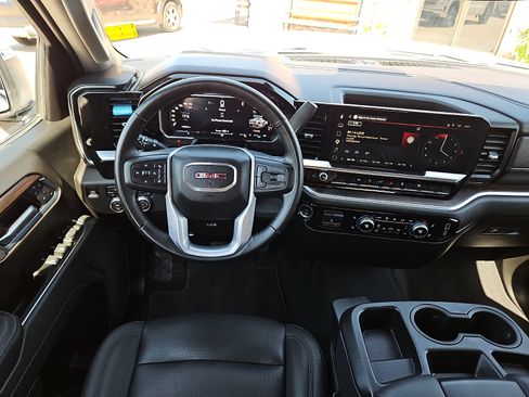 Used 2026 GMC Sierra 1500 SLT AWD/4WD image 8