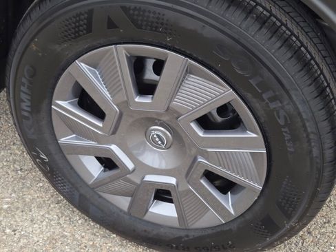 New 2026 Nissan Kicks S image 12