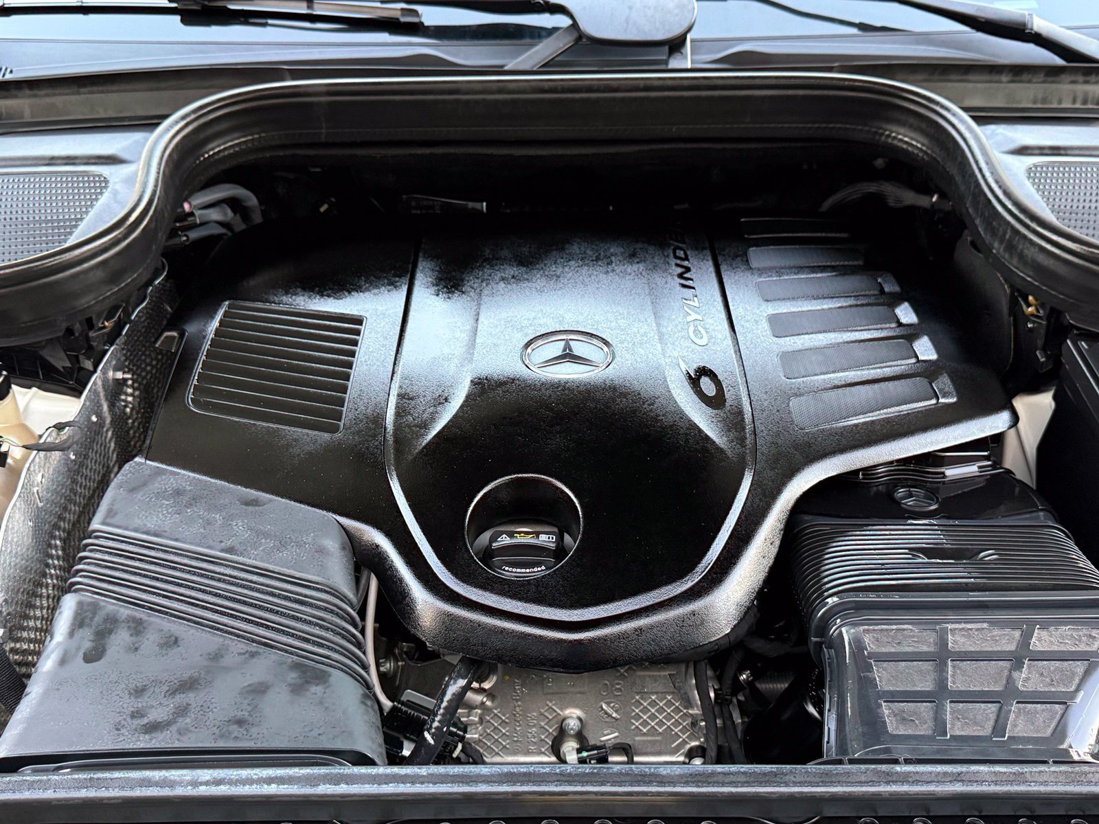 Used 2021 Mercedes-Benz GLS 450 4MATIC image 32