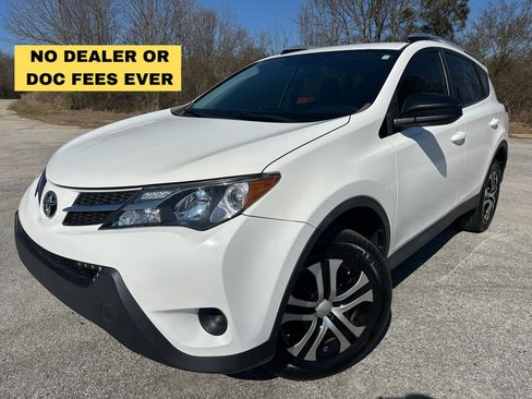 Used 2014 Toyota RAV4 LE image 1