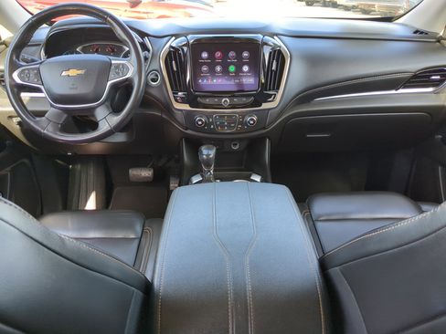 Used 2021 Chevrolet Traverse LT image 14