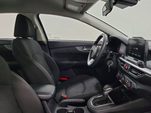 Used 2021 Kia Forte LXS FWD image 21