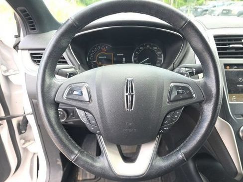 Used 2017 Lincoln MKC Premiere AWD/4WD image 11