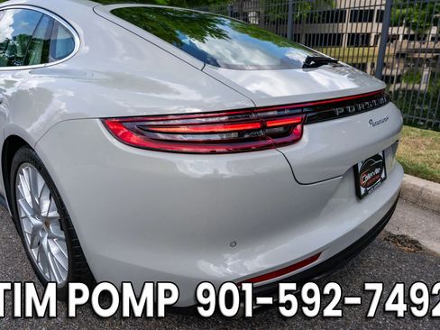 Used 2017 Porsche Panamera 4 w/ Premium Package AWD/4WD image 10