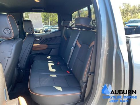 Used 2025 GMC Canyon AT4 AWD/4WD image 24