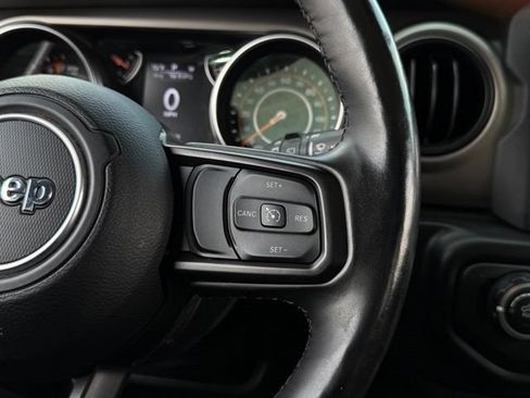 Used 2020 Jeep Wrangler Sport AWD/4WD image 16