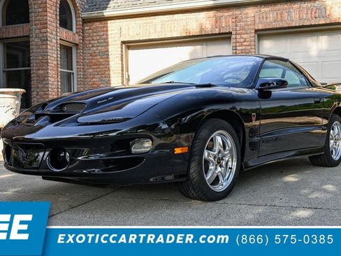 Used 2002 Pontiac Firebird Trans Am RWD image 1