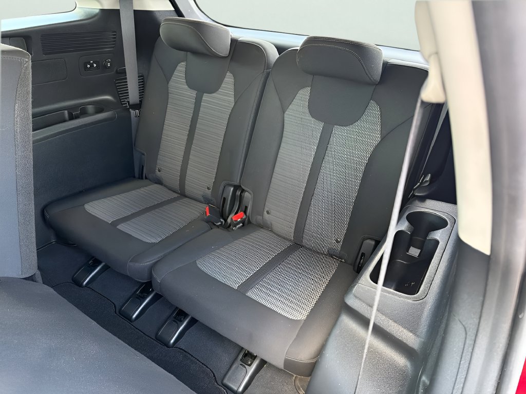 Used 2023 Kia Sorento LX FWD image 14
