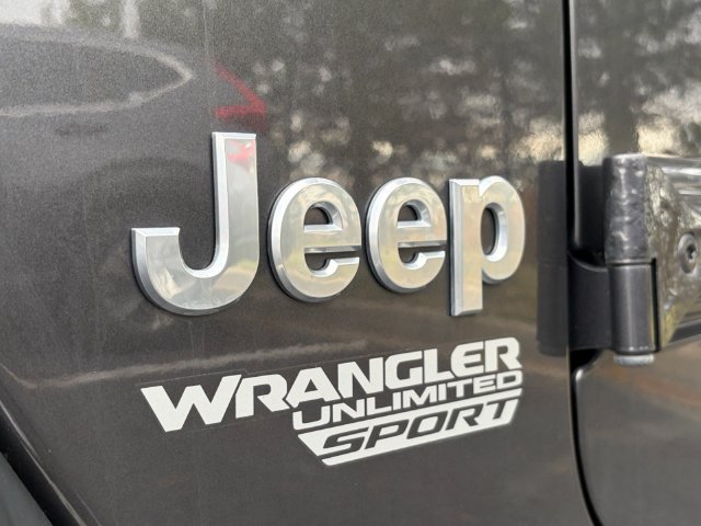 Used 2018 Jeep Wrangler Unlimited Sport S AWD/4WD image 23