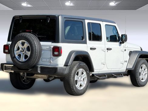 Used 2019 Jeep Wrangler Unlimited Sport S image 3