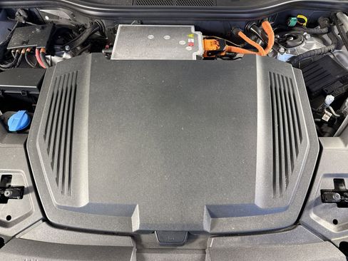 Used 2021 Audi e-tron Premium w/ Convenience Plus Package image 28