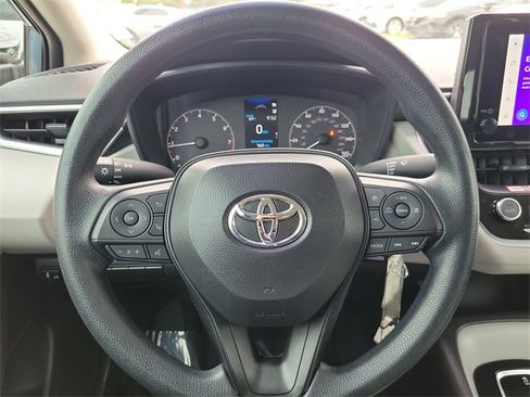Used 2025 Toyota Corolla LE image 13