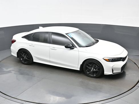 Used 2025 Honda Civic Sport image 41