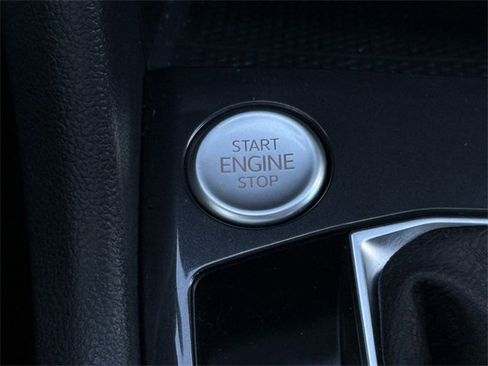Used 2022 Volkswagen Tiguan SE R-Line image 21