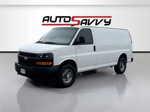Used 2022 Chevrolet Express 2500 w/ Driver Convenience Package image 3