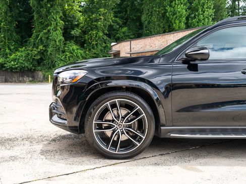 Used 2021 Mercedes-Benz GLS 580 4MATIC image 3