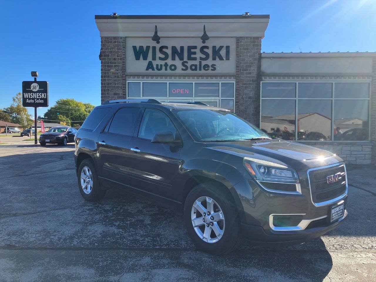 Used 2015 GMC Acadia SLE AWD/4WD image 1
