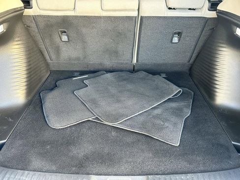 Used 2023 Honda HR-V LX image 9