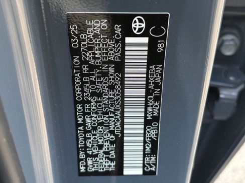 Used 2025 Toyota Prius LE image 22