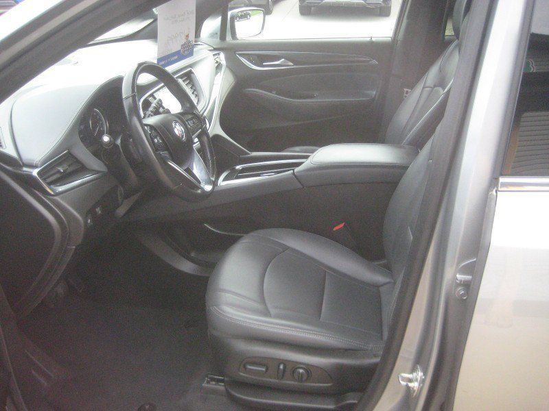 Used 2024 Buick Enclave Essence w/ Sport Touring Edition FWD image 13