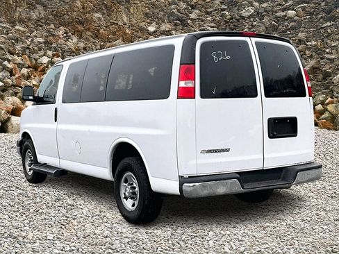 Used 2018 Chevrolet Express 3500 LT w/ LT Preferred Equipment Group image 10