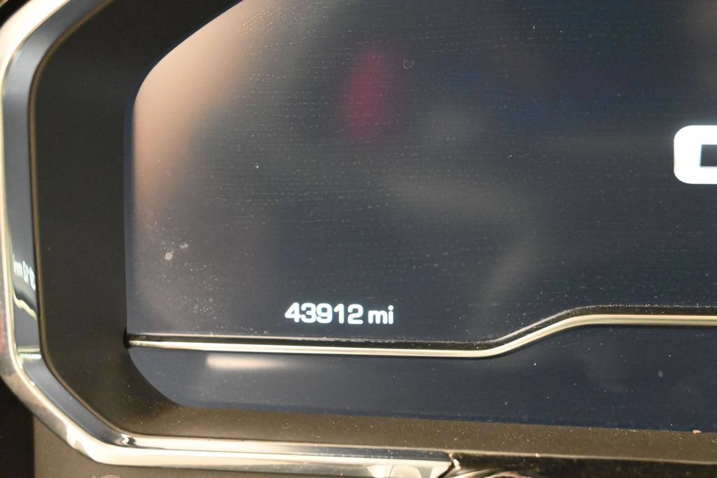 Used 2024 GMC Sierra 1500 SLT AWD/4WD image 4