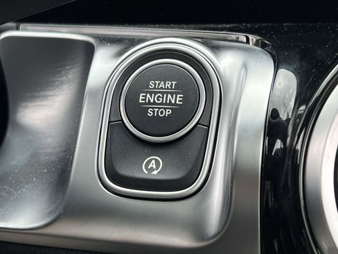 New 2026 Mercedes-Benz GLB 250 4MATIC image 38
