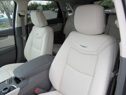 New 2026 Cadillac XT5 Premium Luxury w/ Driver Assist Package FWD image 17