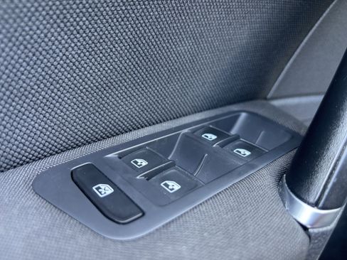 Used 2017 Volkswagen GTI S image 40