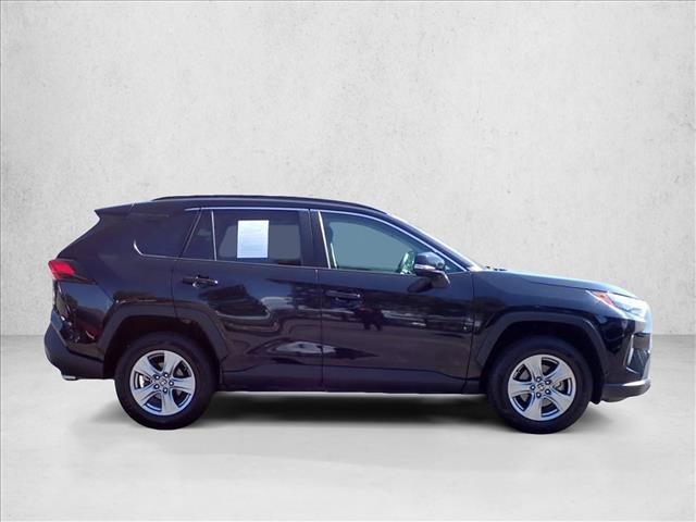 Used 2022 Toyota RAV4 XLE AWD/4WD image 5