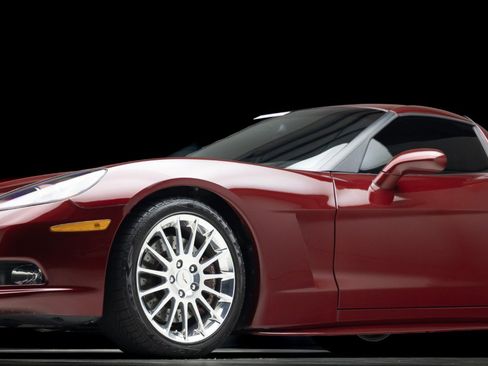 Used 2007 Chevrolet Corvette Coupe w/ Preferred Equipment Group RWD image 35