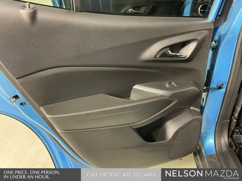 Used 2025 Chevrolet Trax ACTIV w/ Sunroof Package FWD image 20