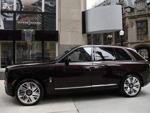 Used 2025 Rolls-Royce Cullinan image 7
