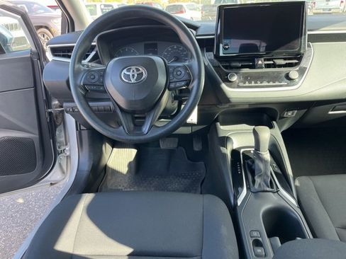 Used 2024 Toyota Corolla LE image 17